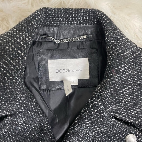 Women’s BCBG Black & White Woven Coat Size Small! - Picture 5 of 9
